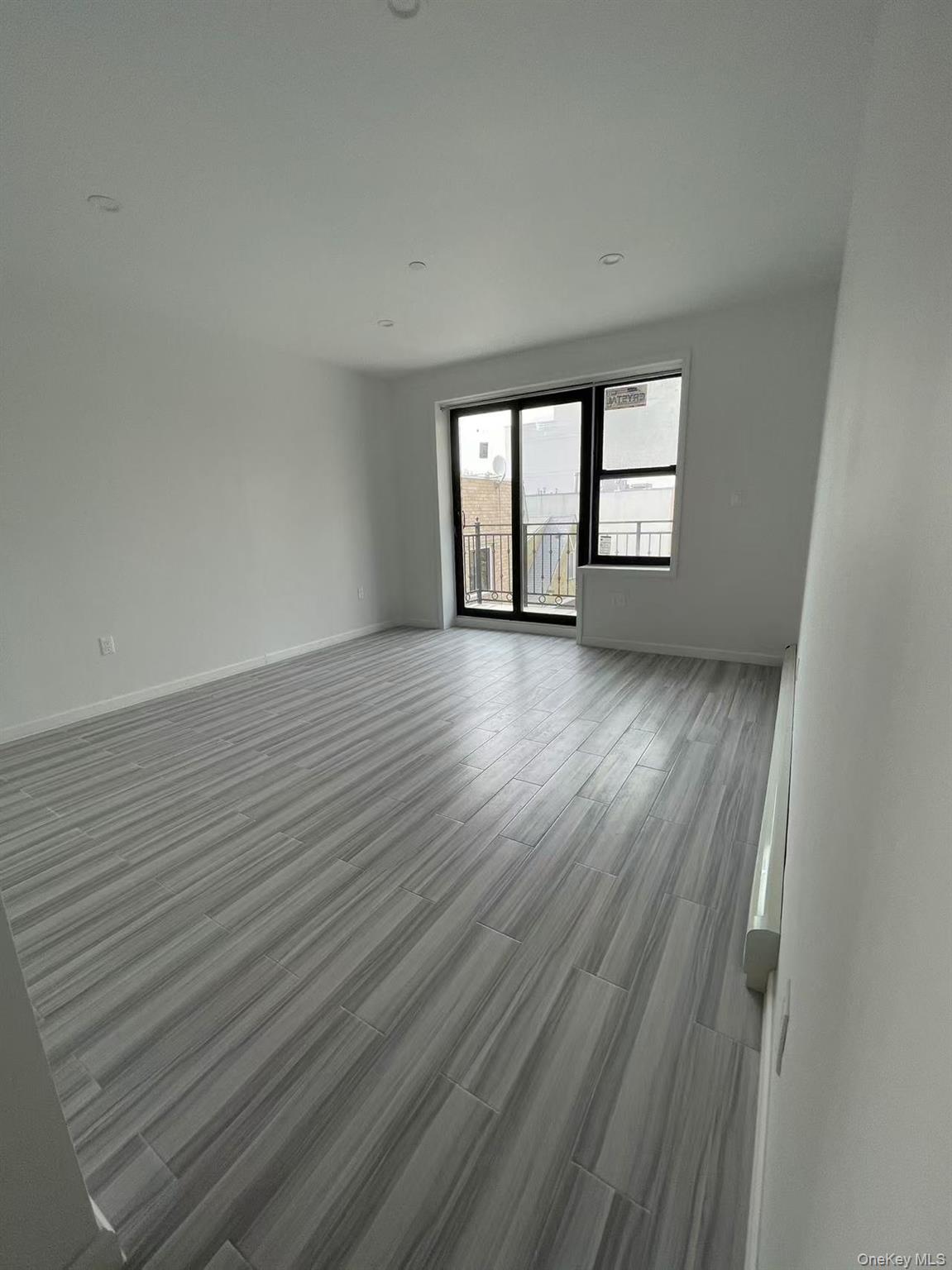 16109 72nd Avenue Property Photo 7