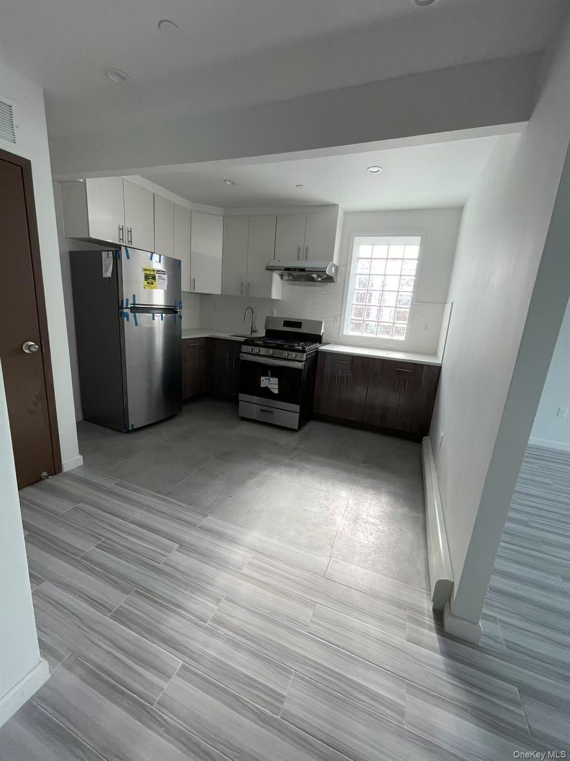 16109 72nd Avenue Property Photo 8