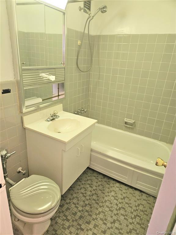 99-06 58 Avenue 3h Property Photo 20