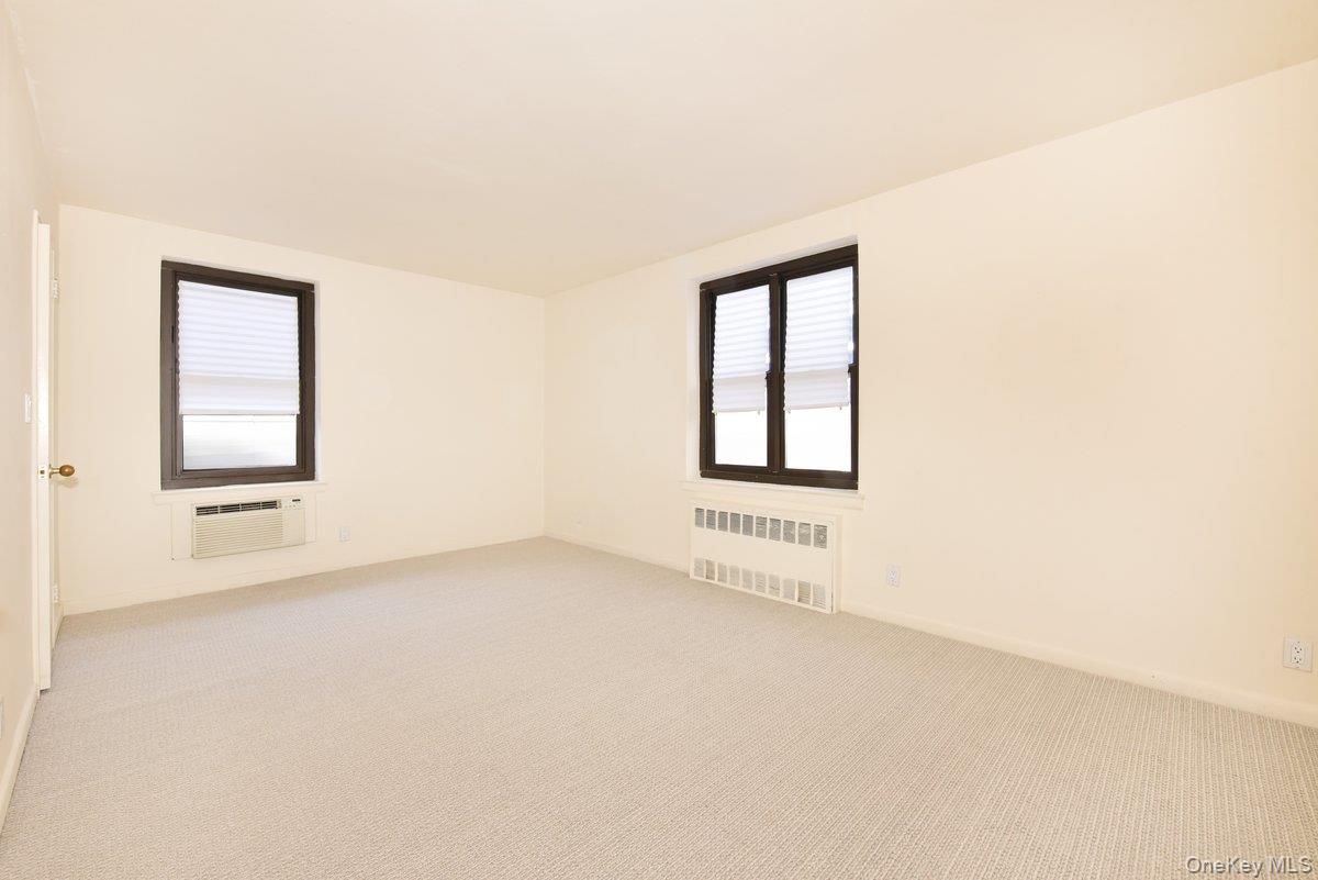 15 Hill Park Avenue 2-c Property Photo 11