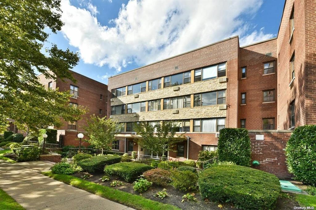 15 Hill Park Avenue 2-c Property Photo 22