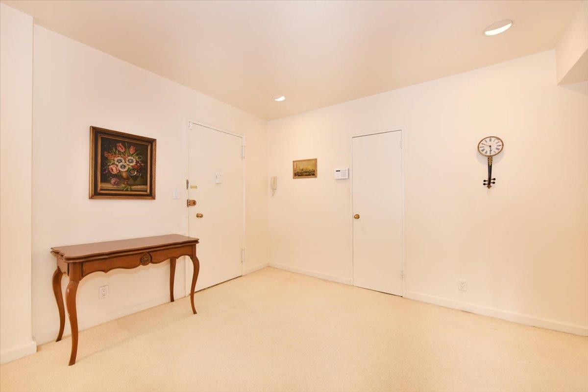 15 Hill Park Avenue 2-c Property Photo 23