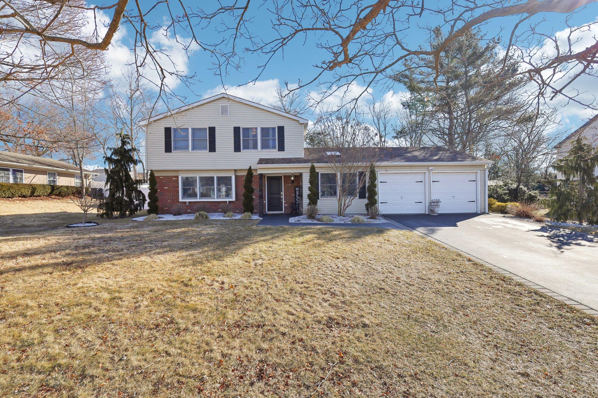 52 Brookfield Lane Property Photo