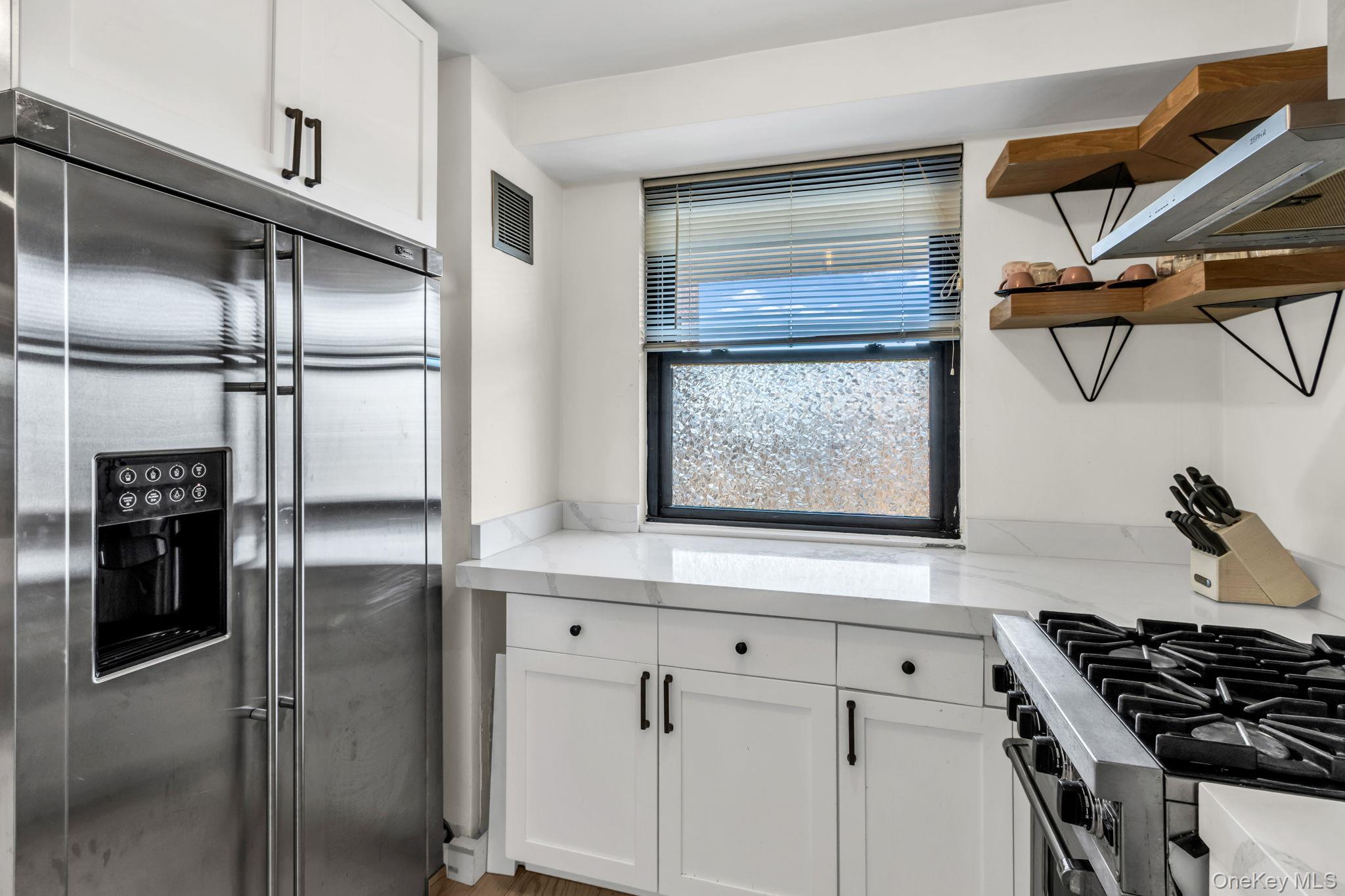 4705 Henry Hudson Parkway 7G Property Photo 1