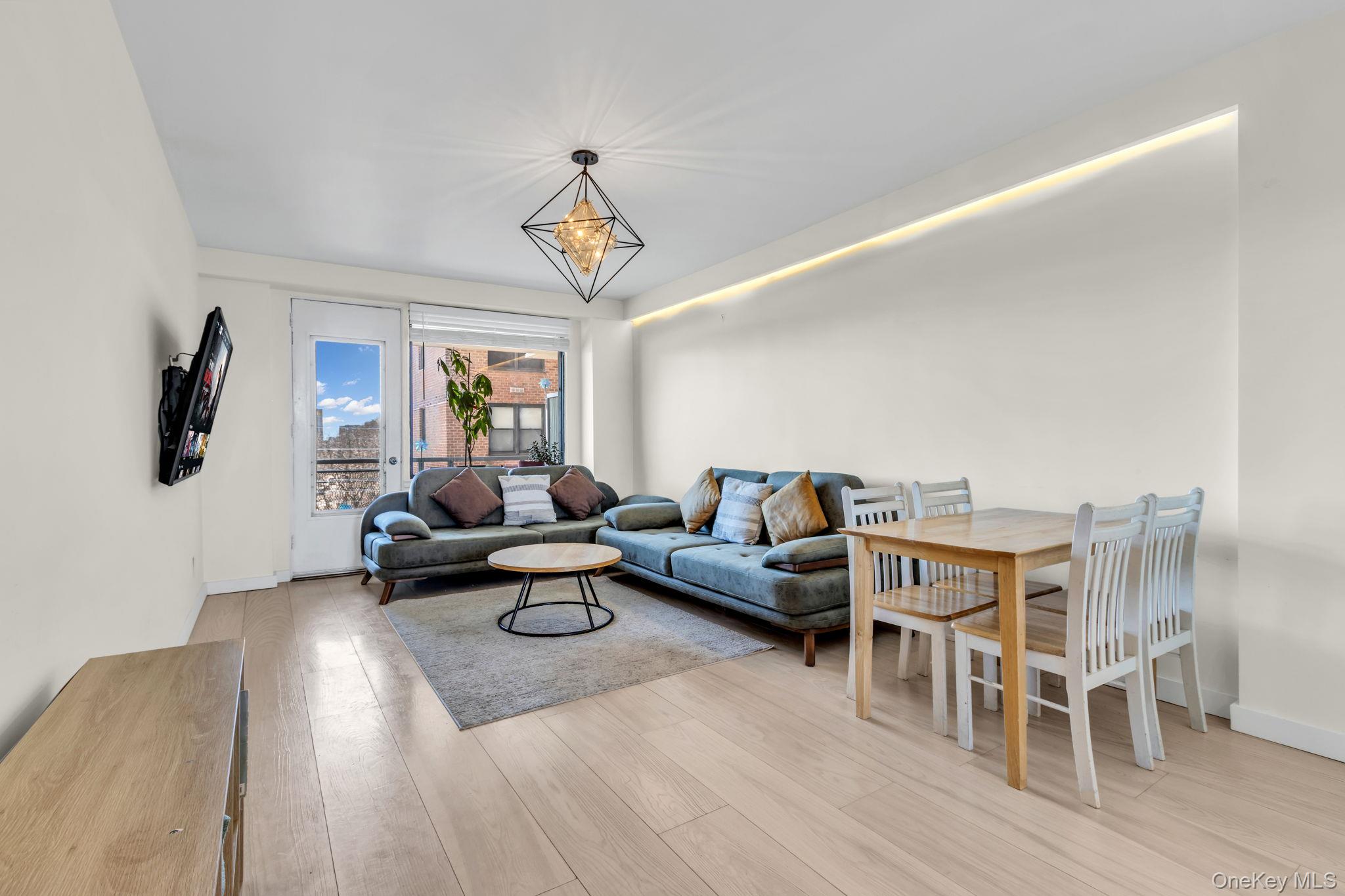 4705 Henry Hudson Parkway 7g Property Photo 3