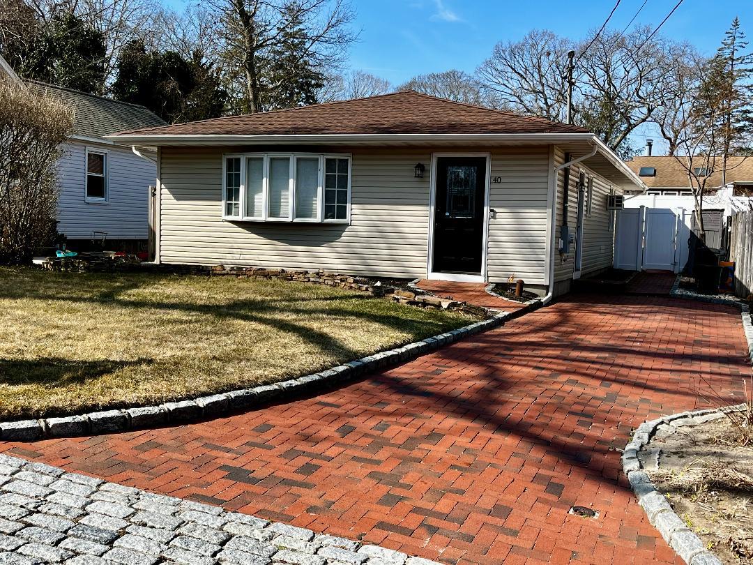 40 Rockaway Drive Property Photo