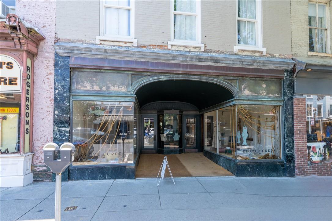 613 Warren Street Property Photo