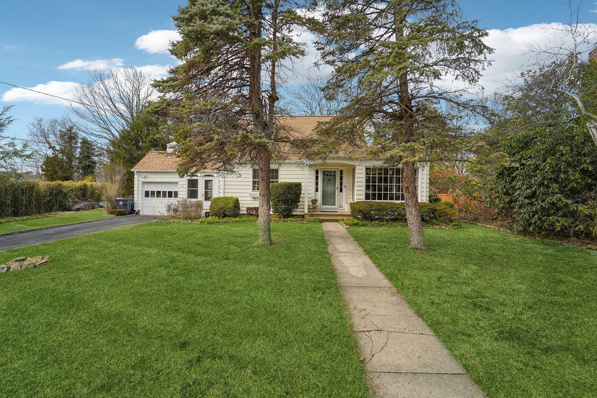 10 Wayside Drive Property Photo 2