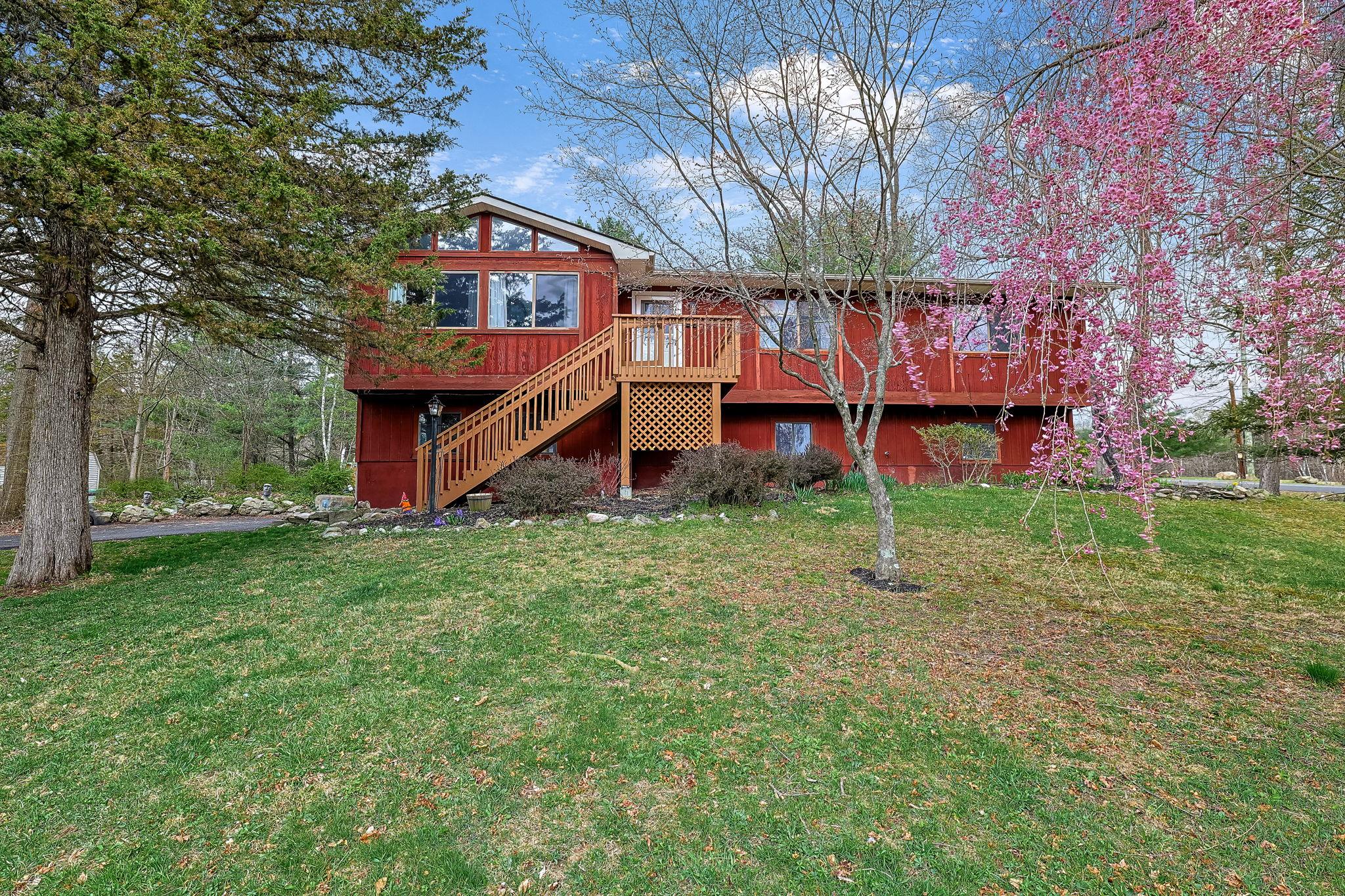 25 Wedgewood Ln Property Photo