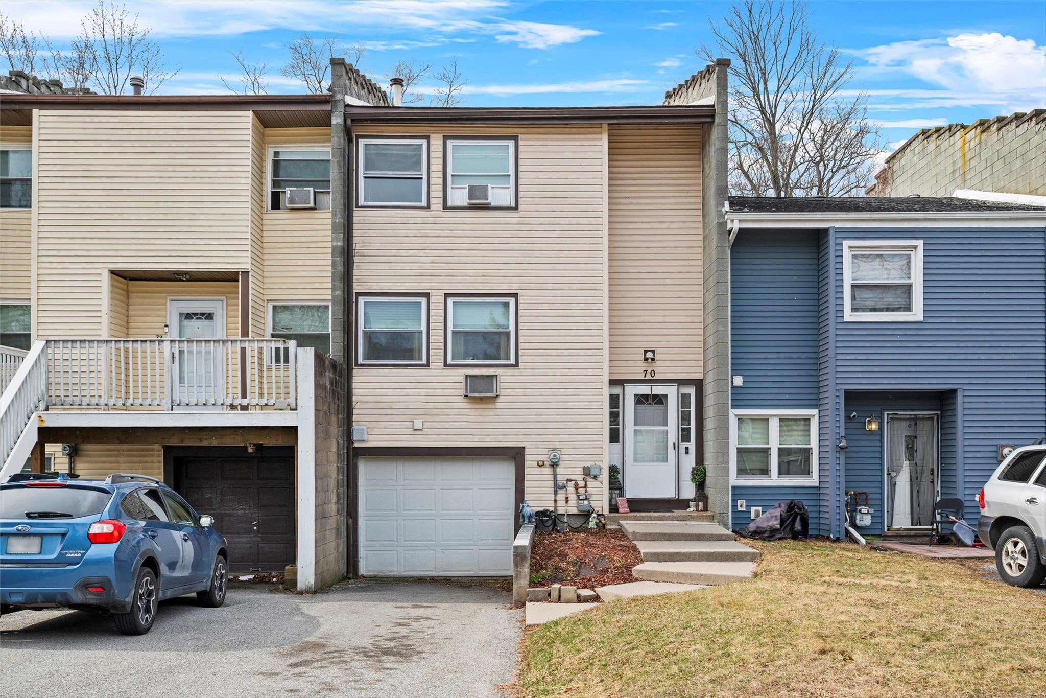 70 Sandburg Court Property Photo