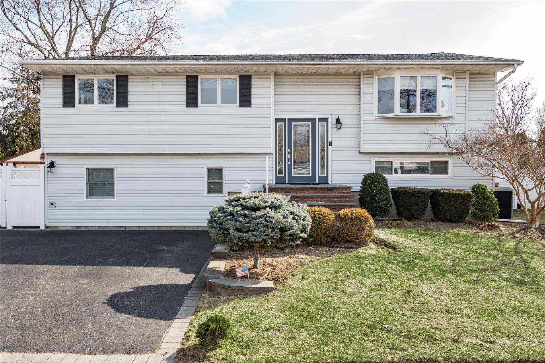 18 Scherer Street Property Photo