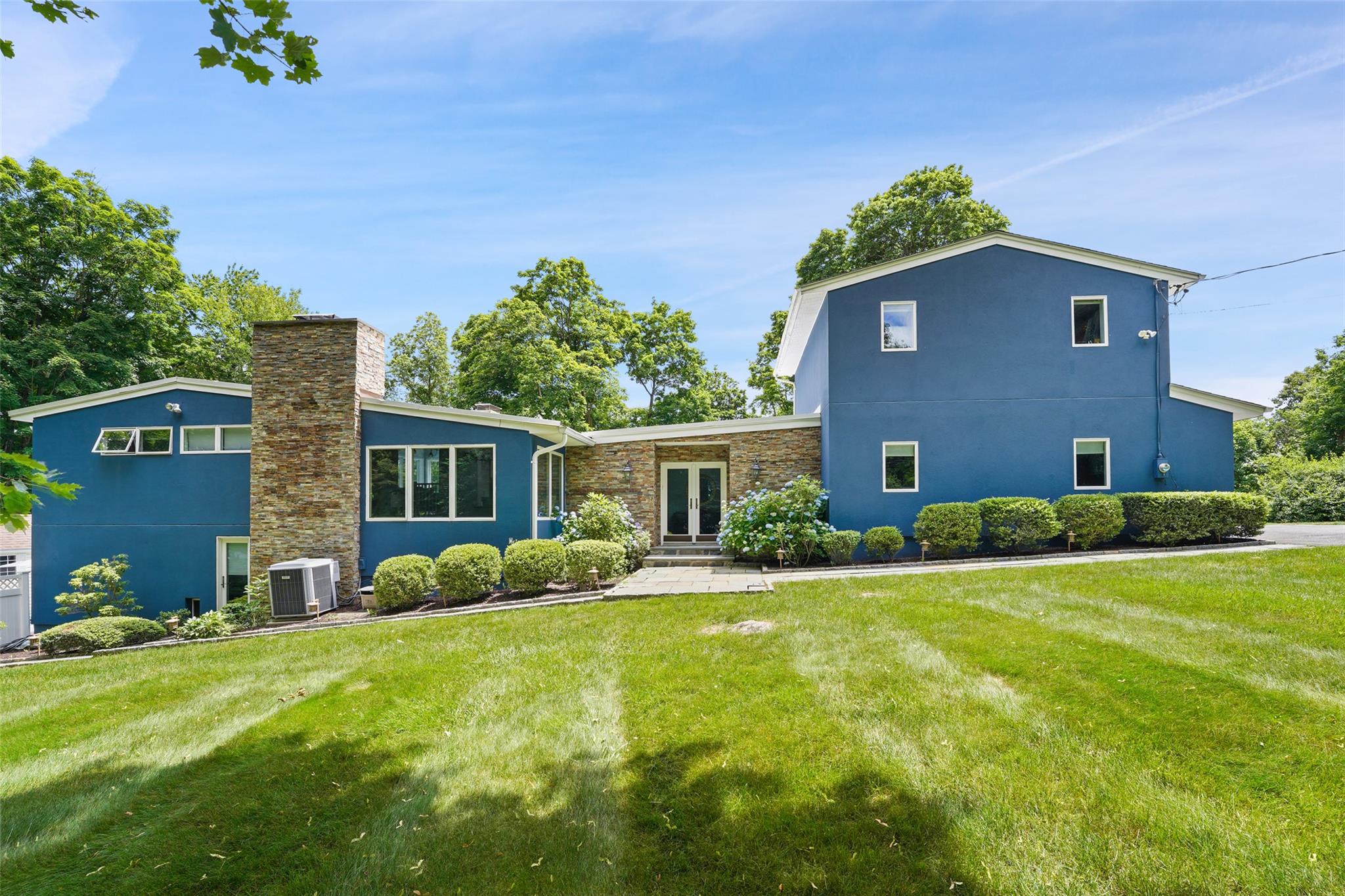 101 Long Hill Road Property Photo