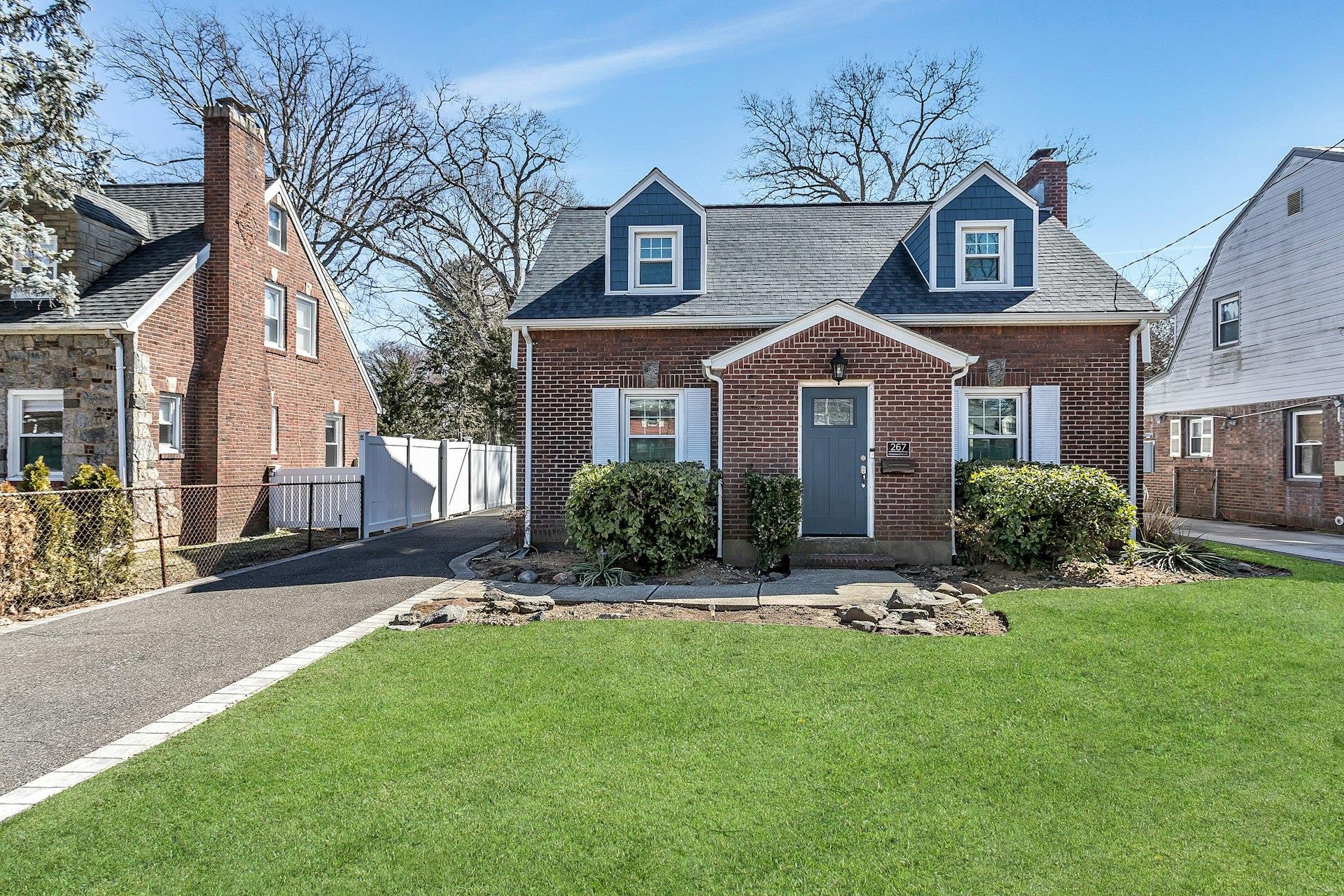 267 Hempstead Gardens Drive Property Photo