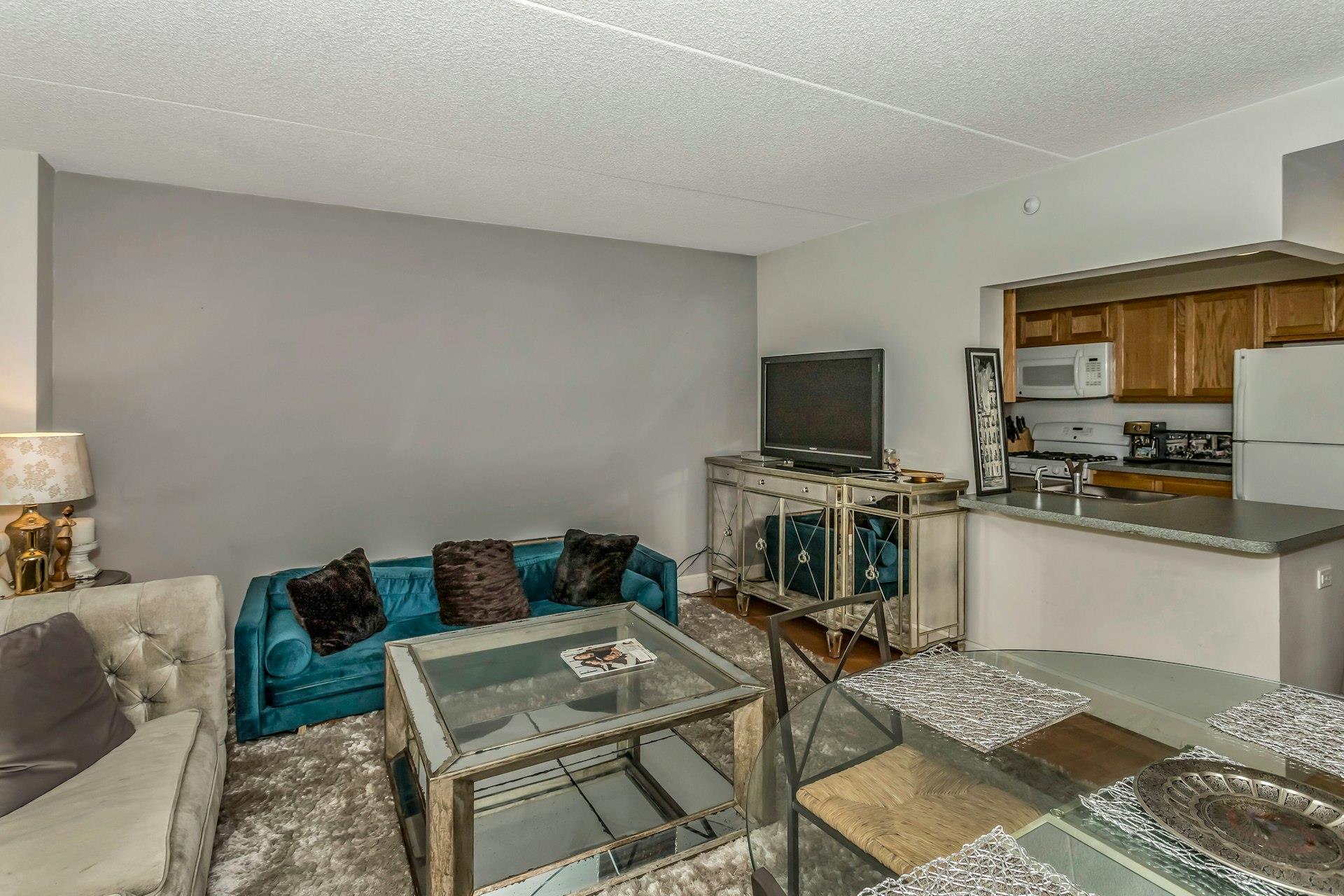 1885 Lexington Avenue 5b Property Photo 8