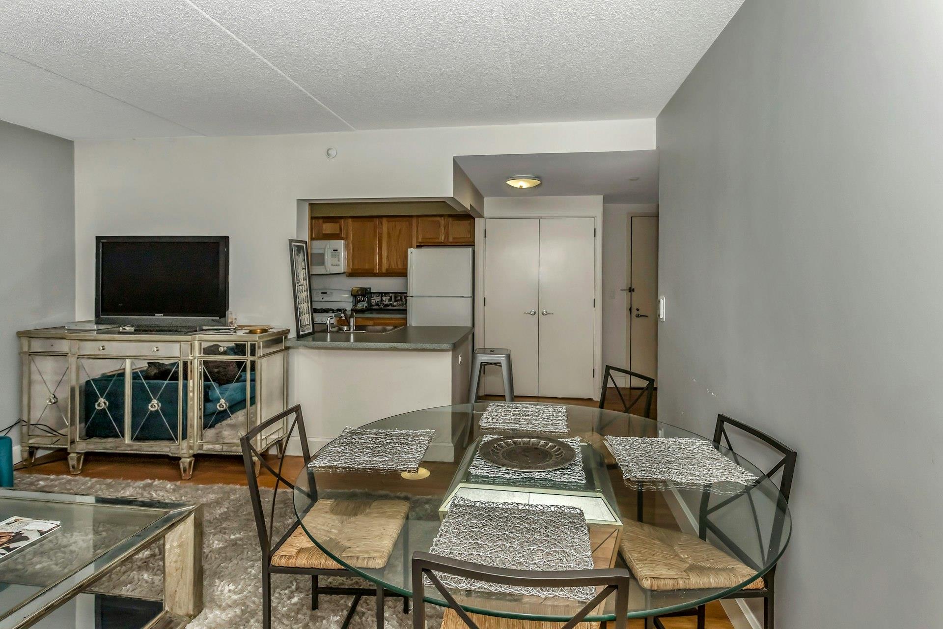 1885 Lexington Avenue 5b Property Photo 9