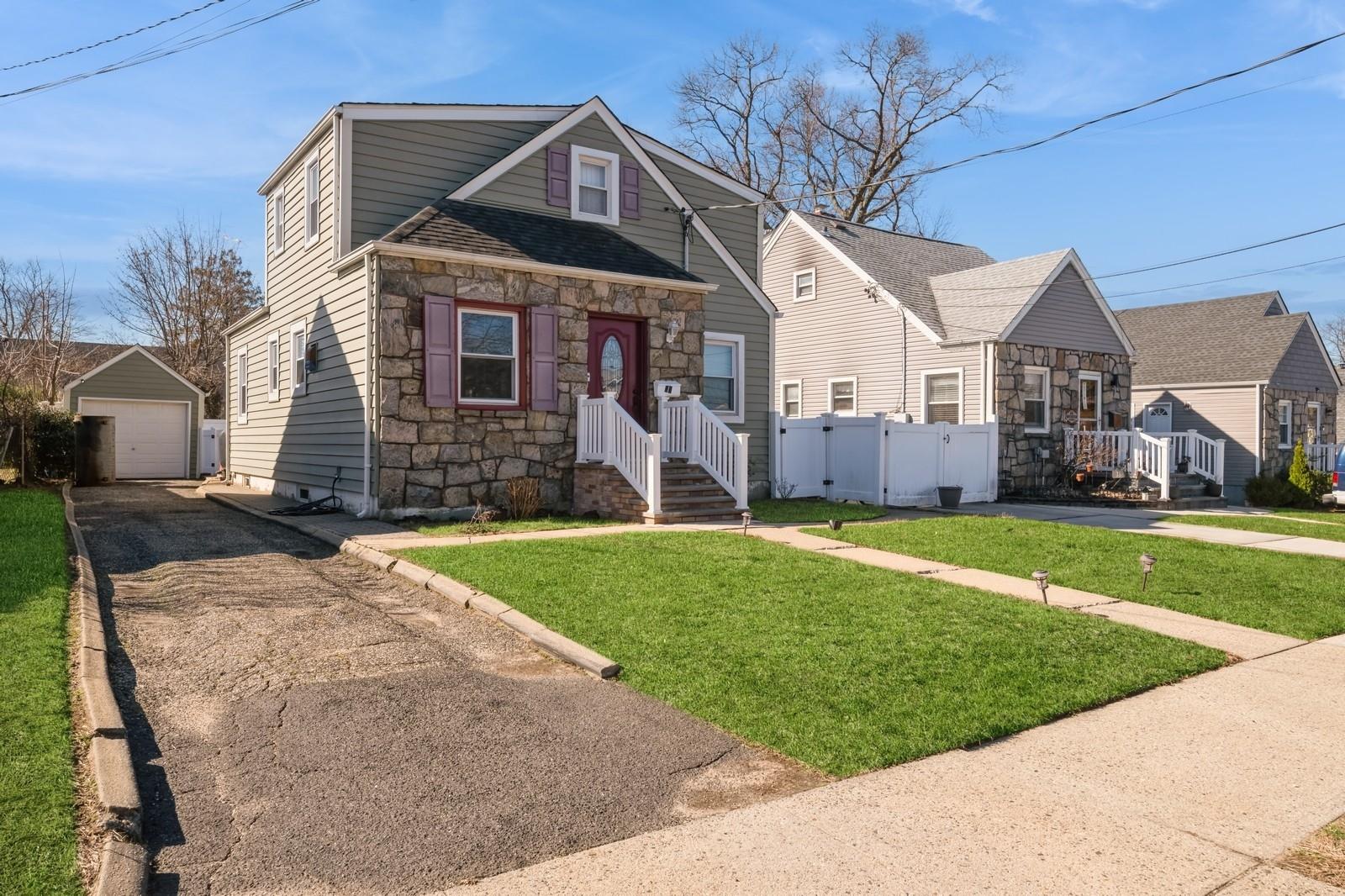 31 Cedar Street Property Photo