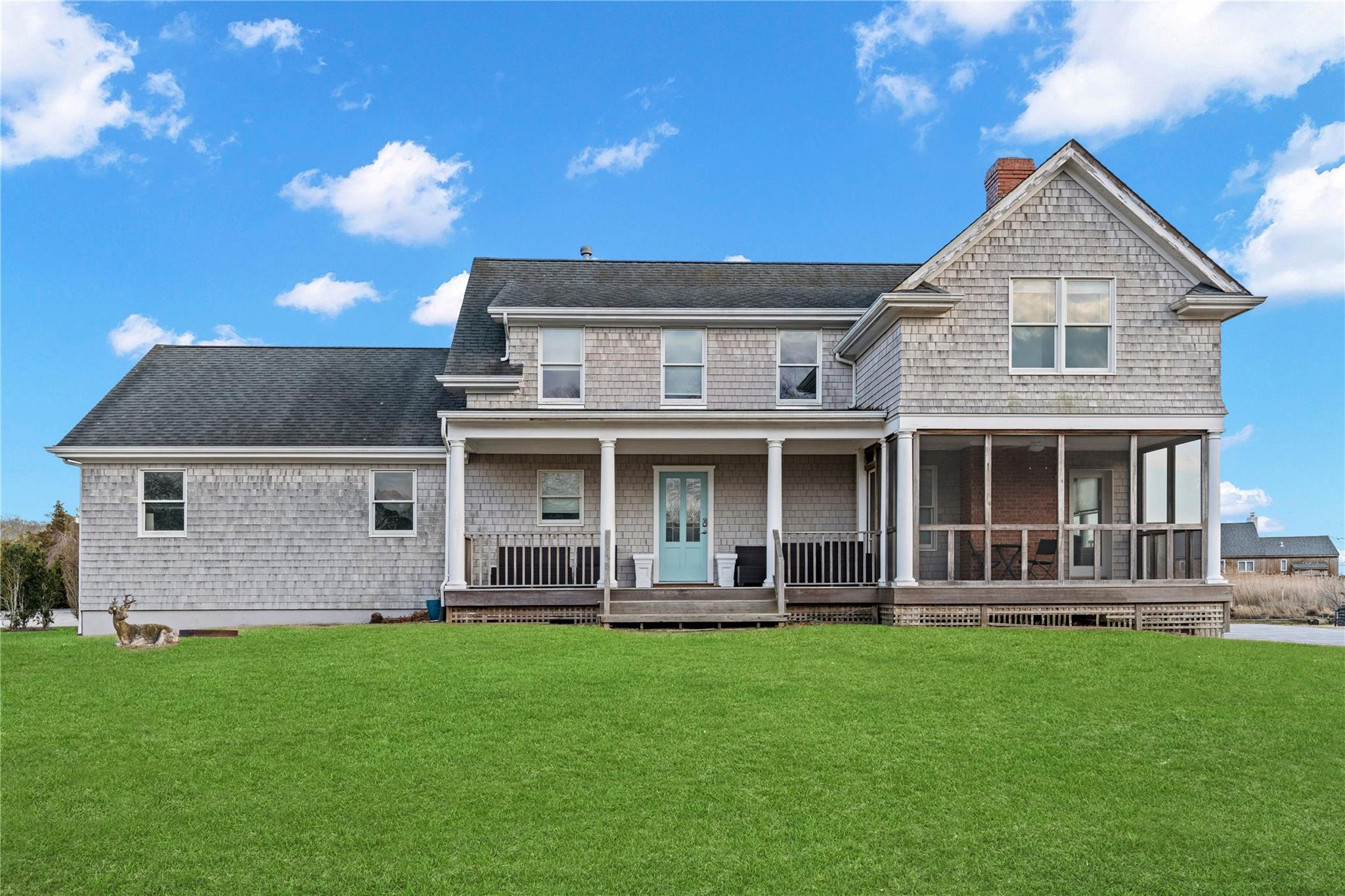 8 Hyler Drive Property Photo 2