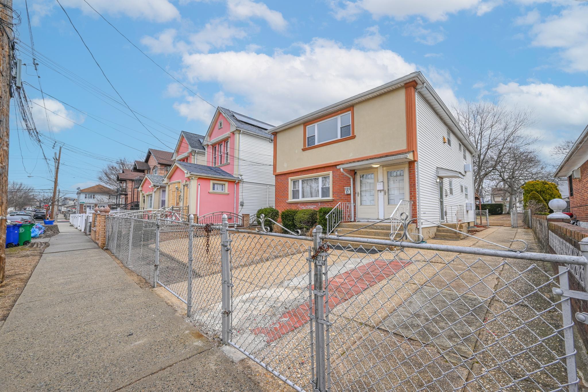 131-17 133 Street Property Photo 4