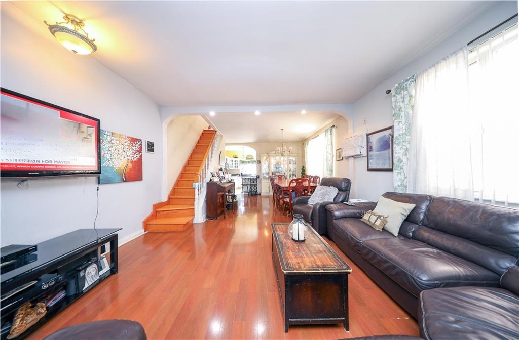 1858 73rd Street Property Photo 8