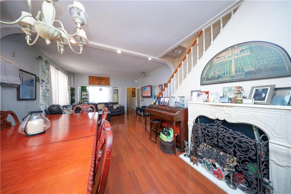 1858 73rd Street Property Photo 9
