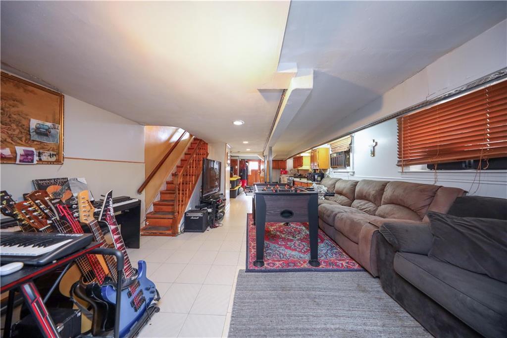 1858 73rd Street Property Photo 10