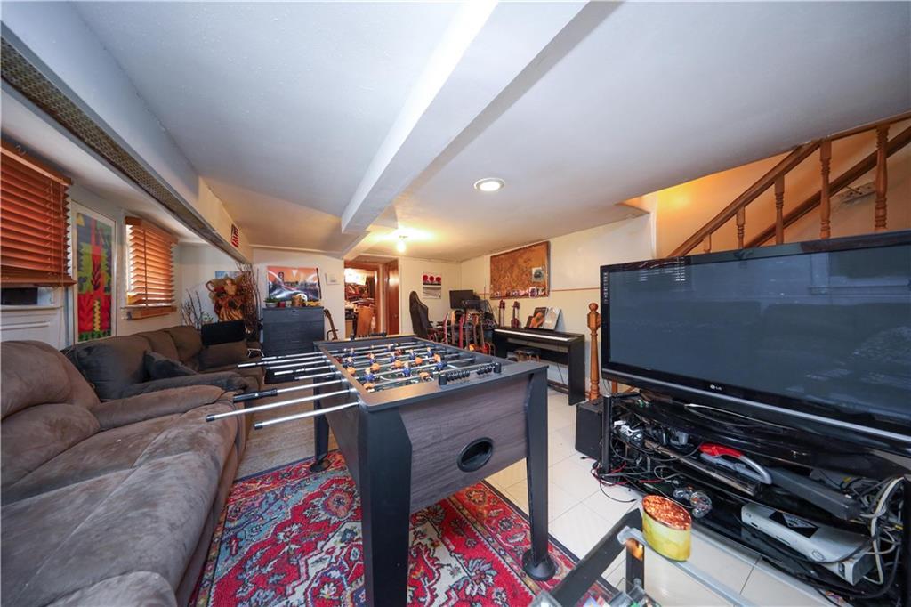 1858 73rd Street Property Photo 11