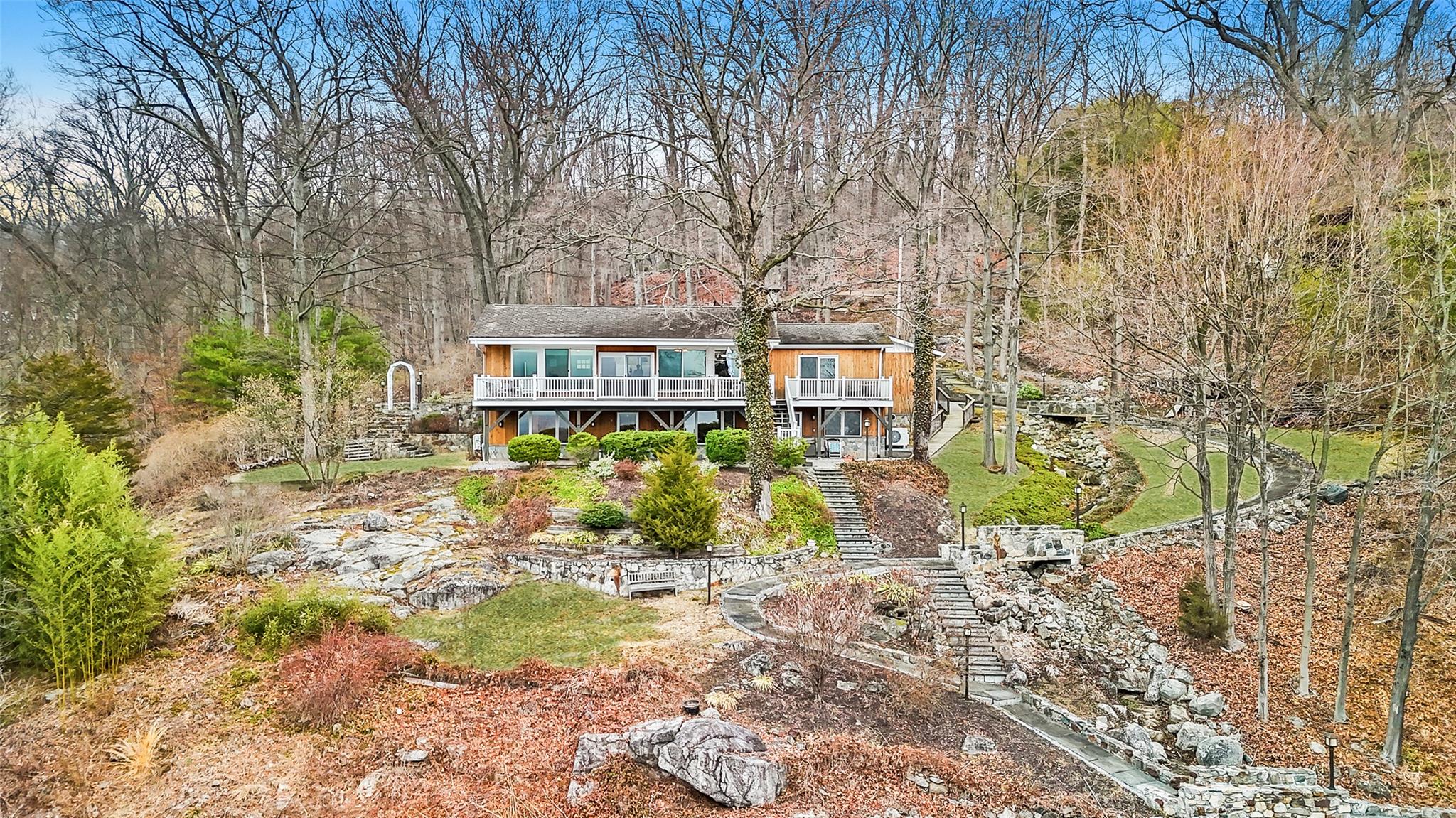 563 Route 9d Property Photo 1