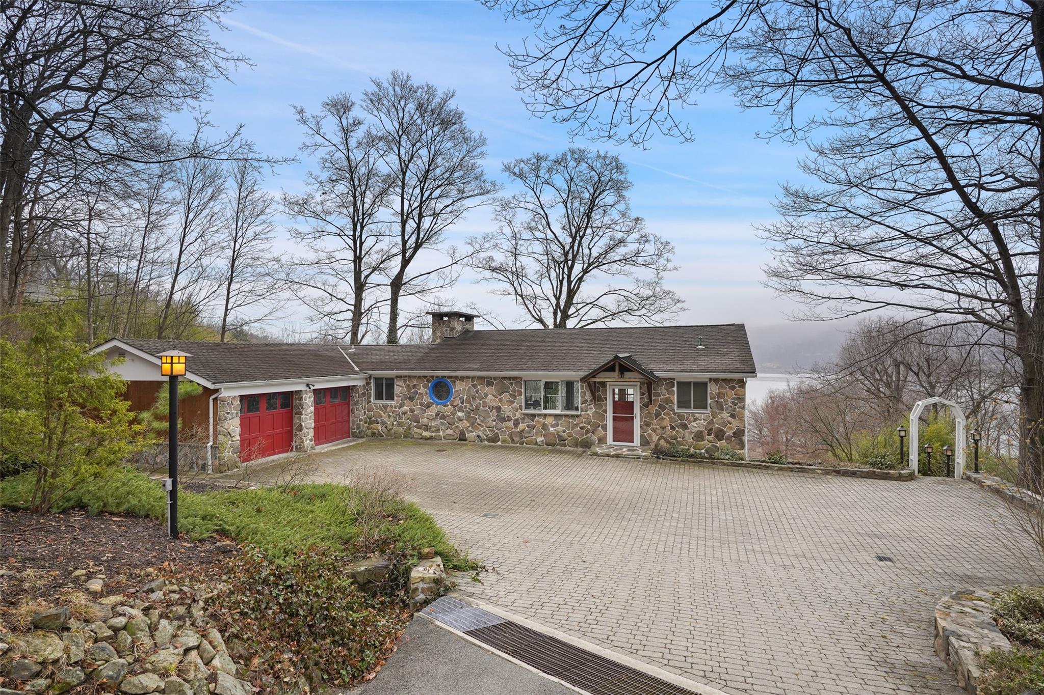 563 Route 9d Property Photo 2
