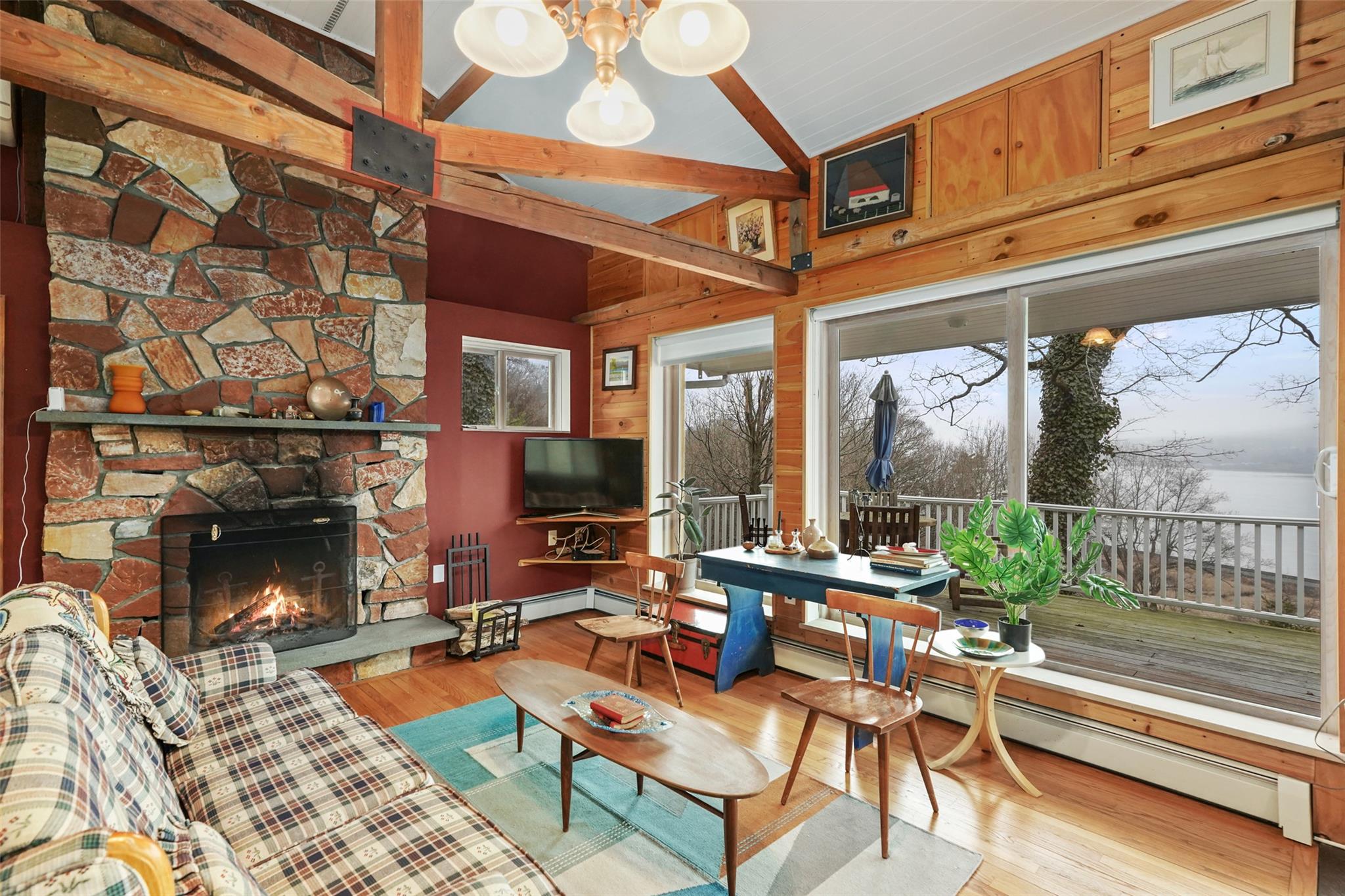 563 Route 9d Property Photo 9