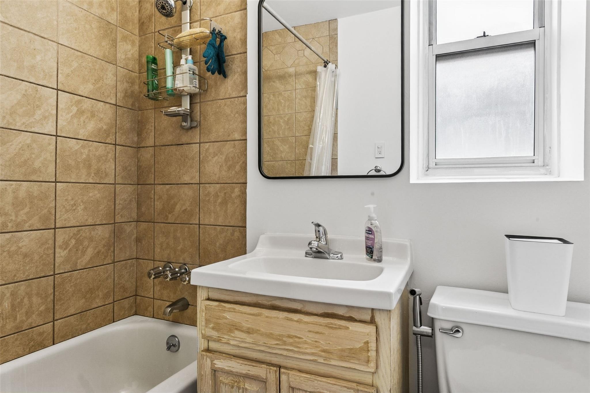 180 Van Cortlandt Park 6j Property Photo 9