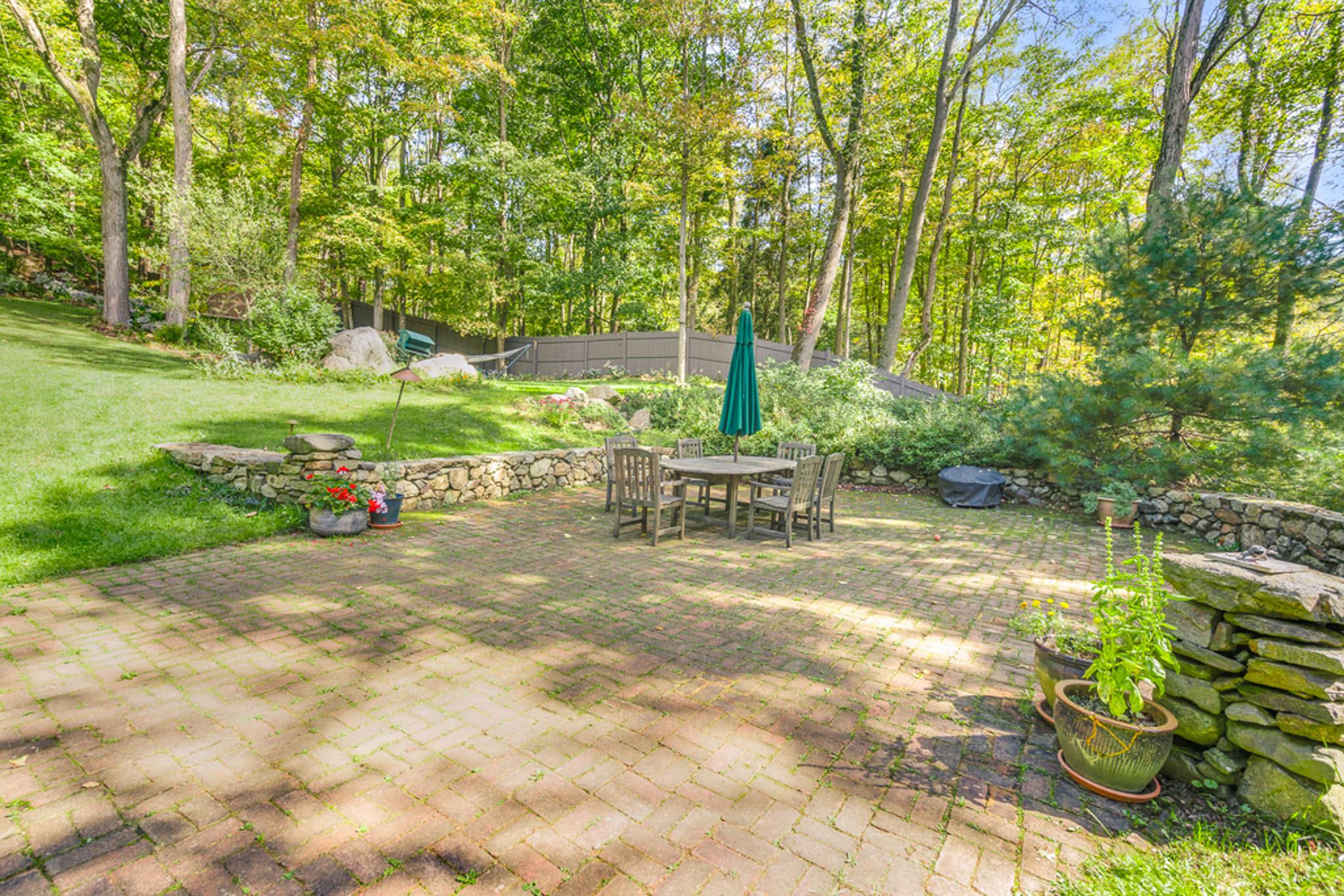 384 Old West Point Road Property Photo 31