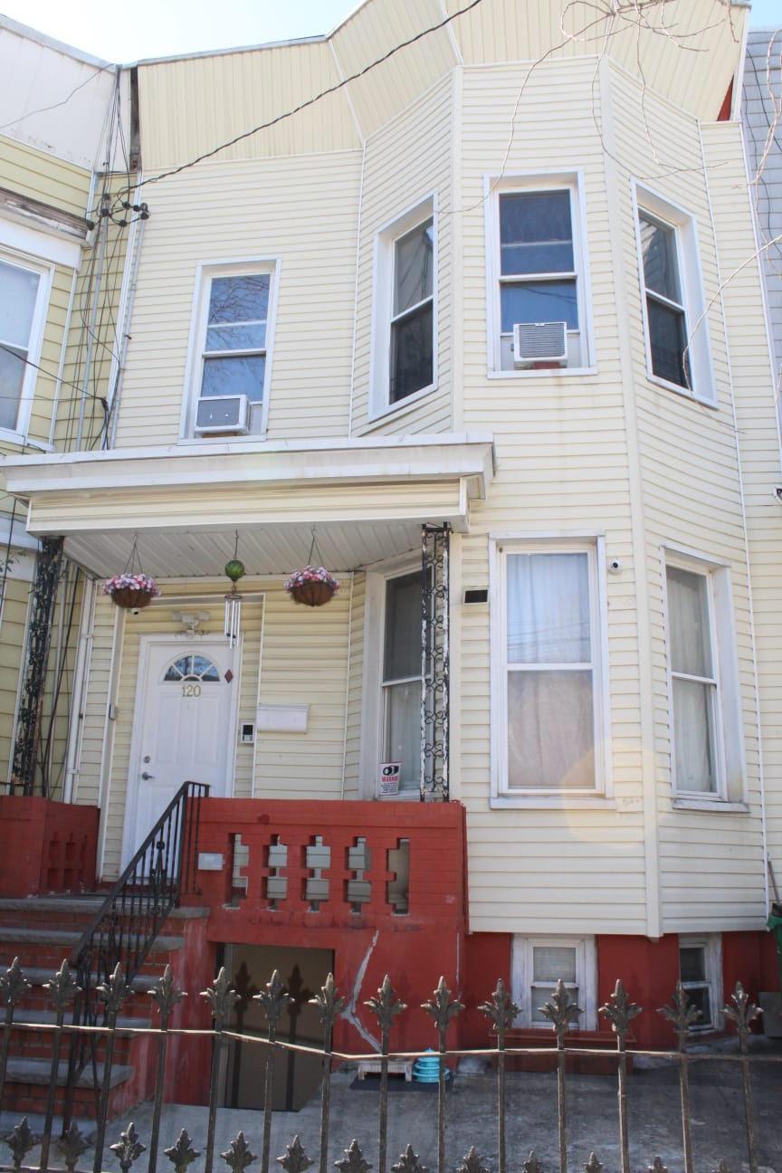 Brooklyn Gardens Elementary Scho Real Estate Listings Main Image