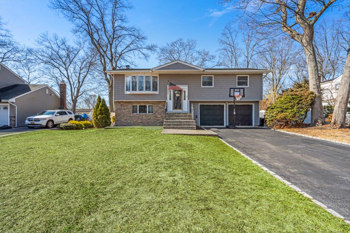 26 Villa Lane Property Photo