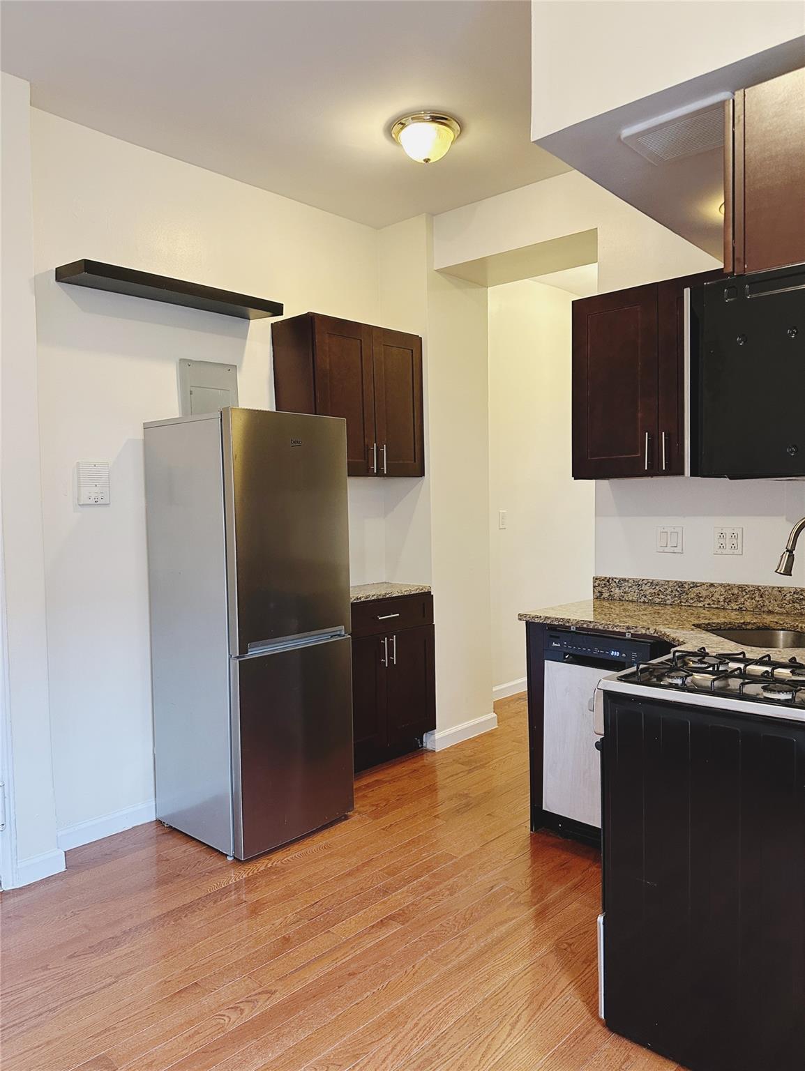 515 W 111th Street 6d Property Photo