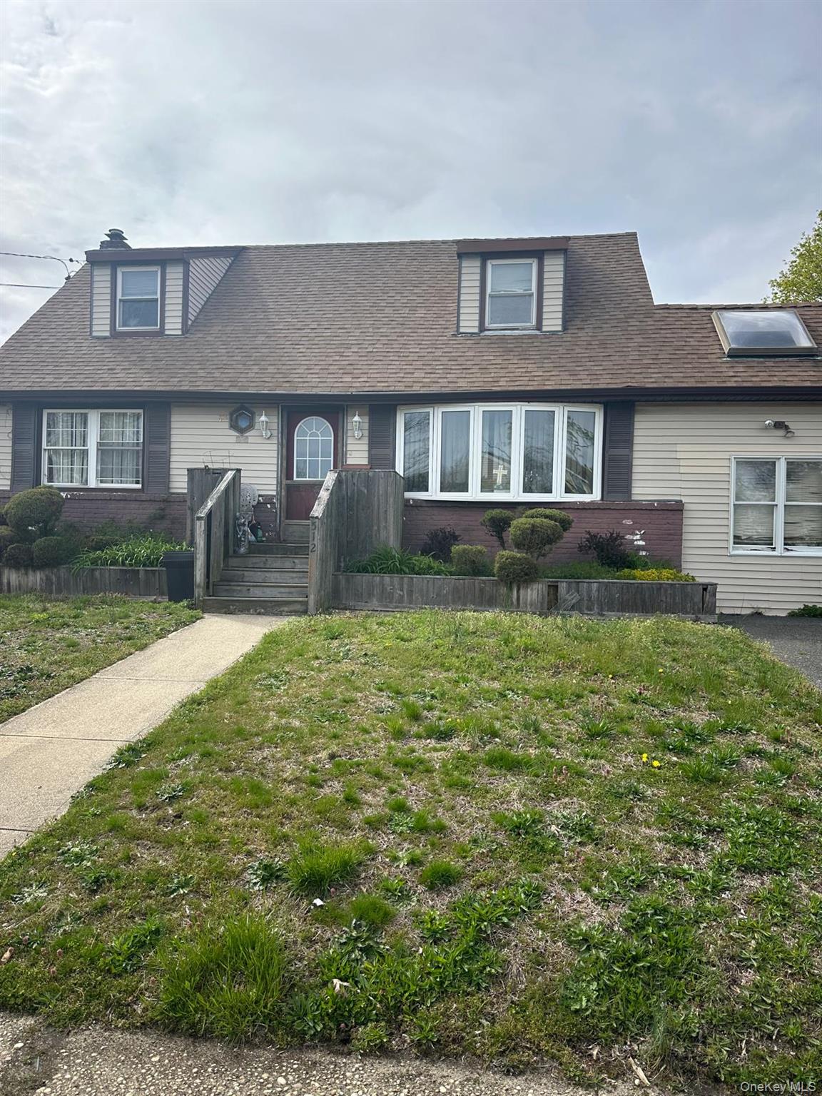512 Leader Avenue Property Photo 2