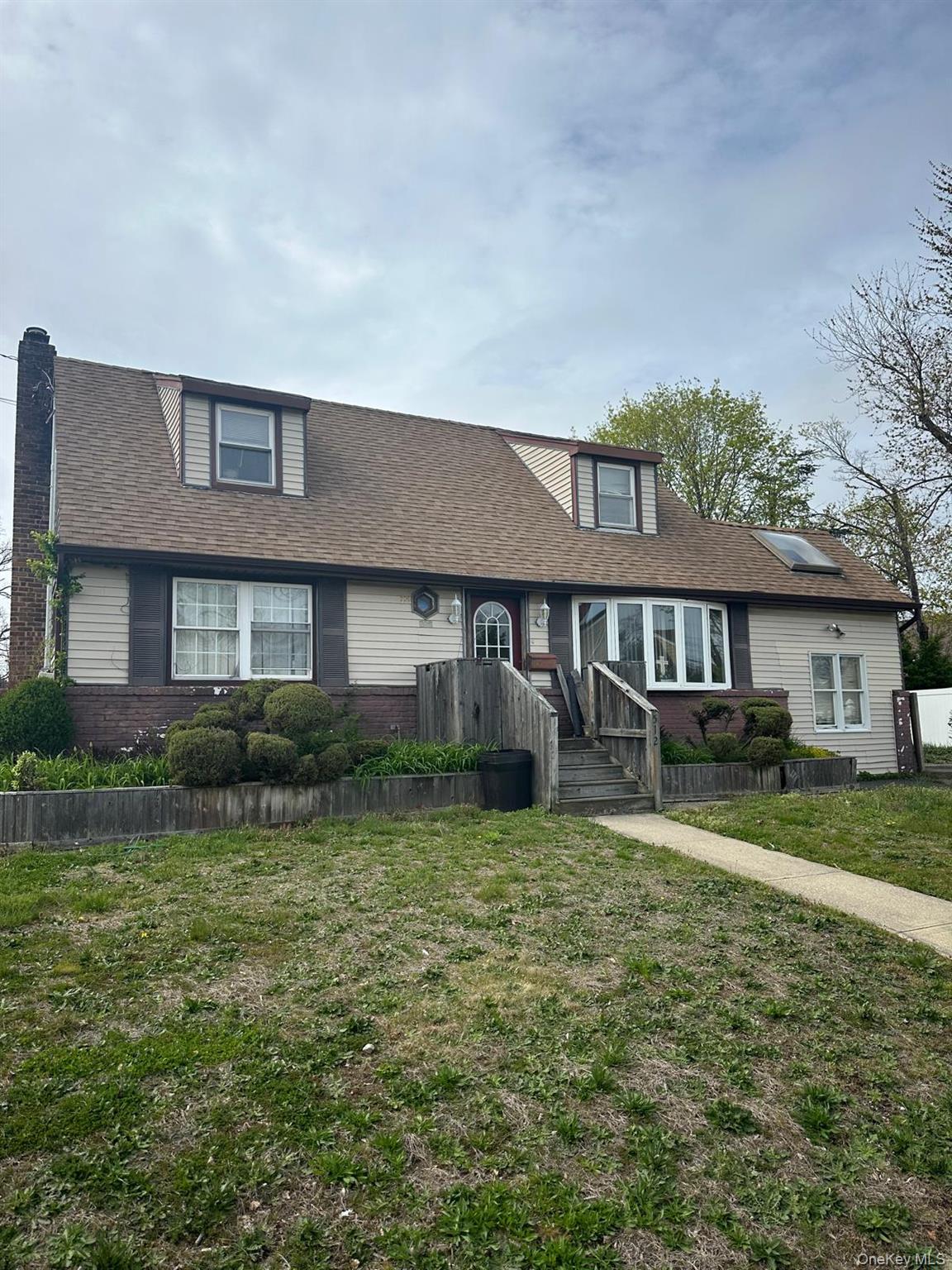512 Leader Avenue Property Photo 3