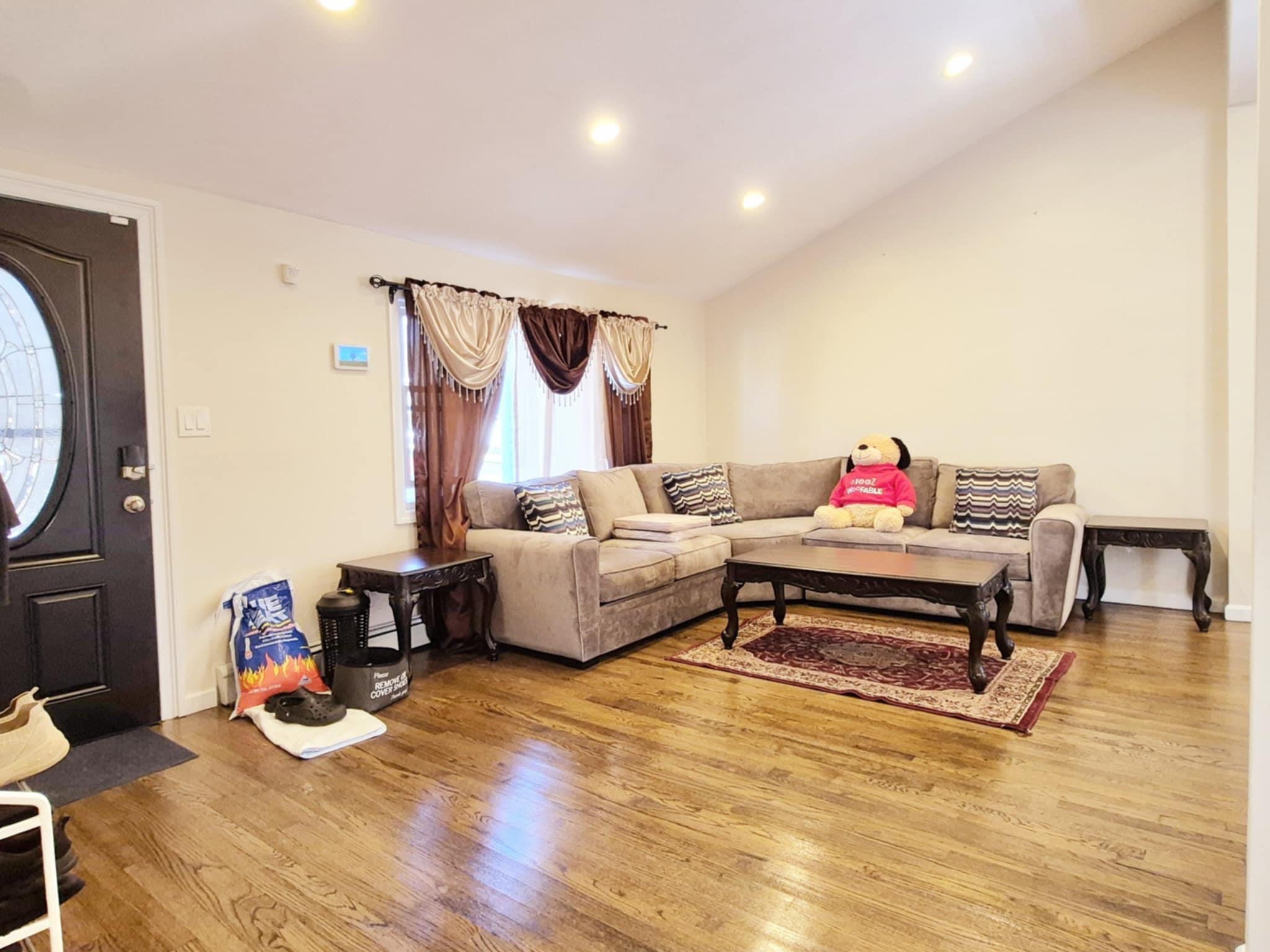 149 W End Avenue Property Photo 4