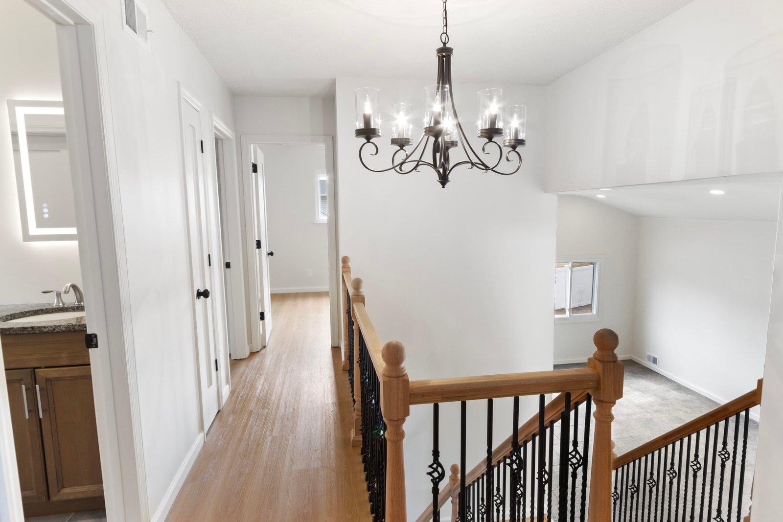 508 Albany Avenue Property Photo 10