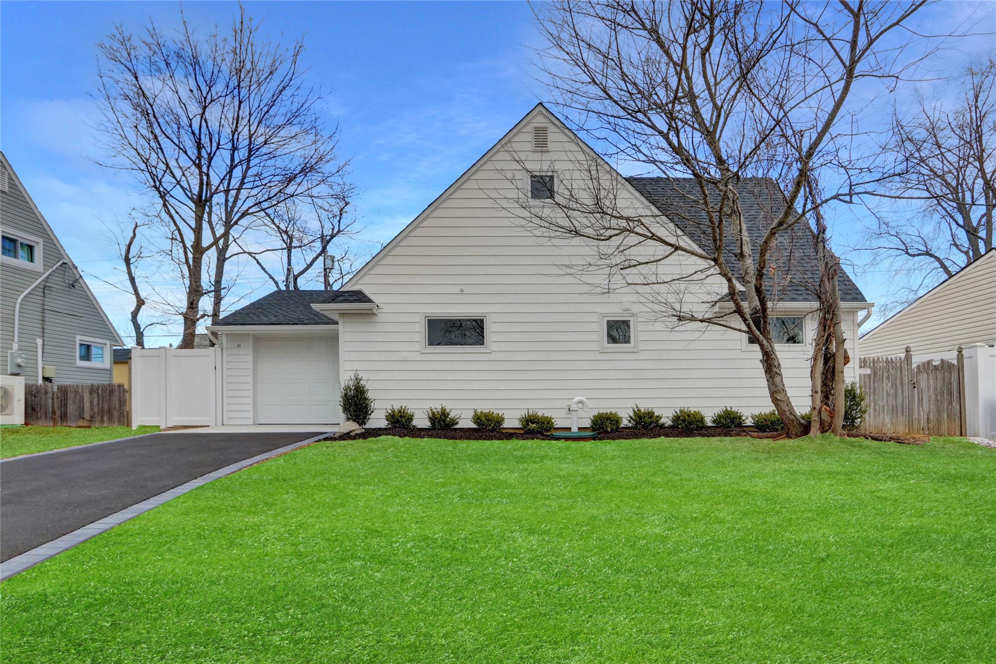 43 Deep Lane Property Photo 1