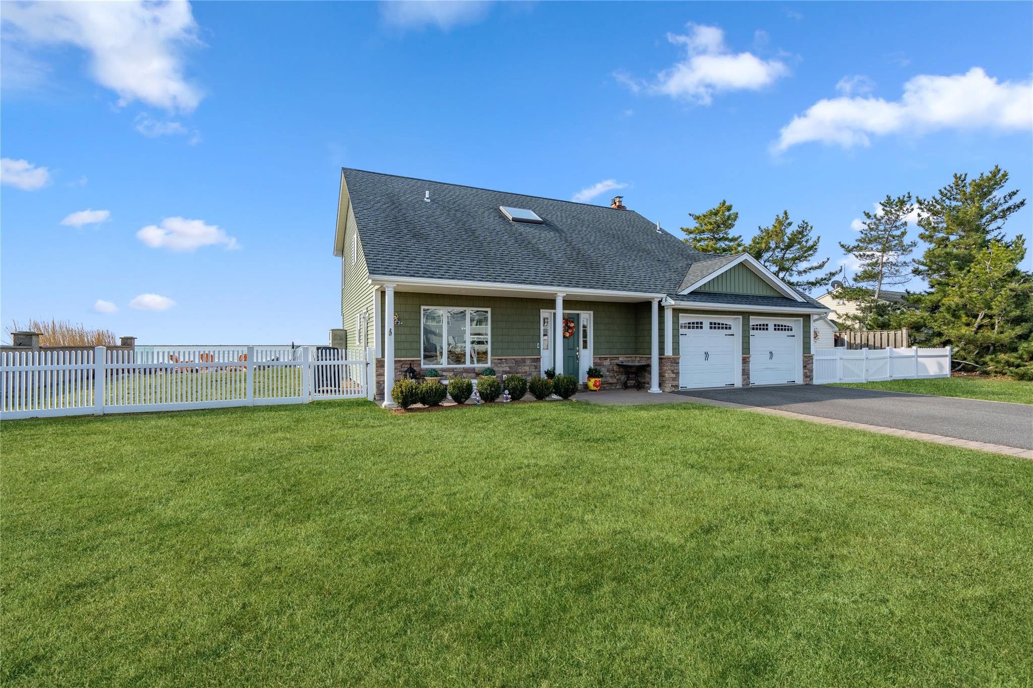 77 Shore Drive Property Photo 4