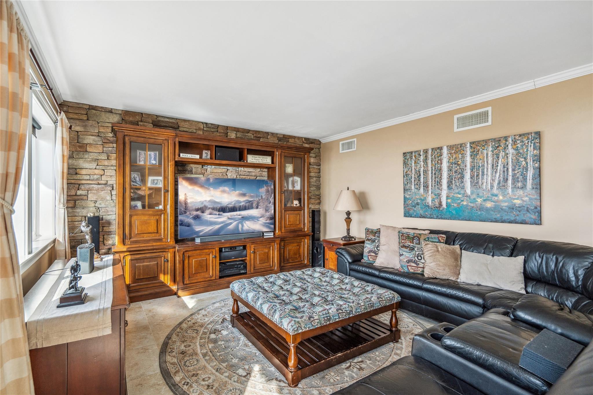 77 Shore Drive Property Photo 8