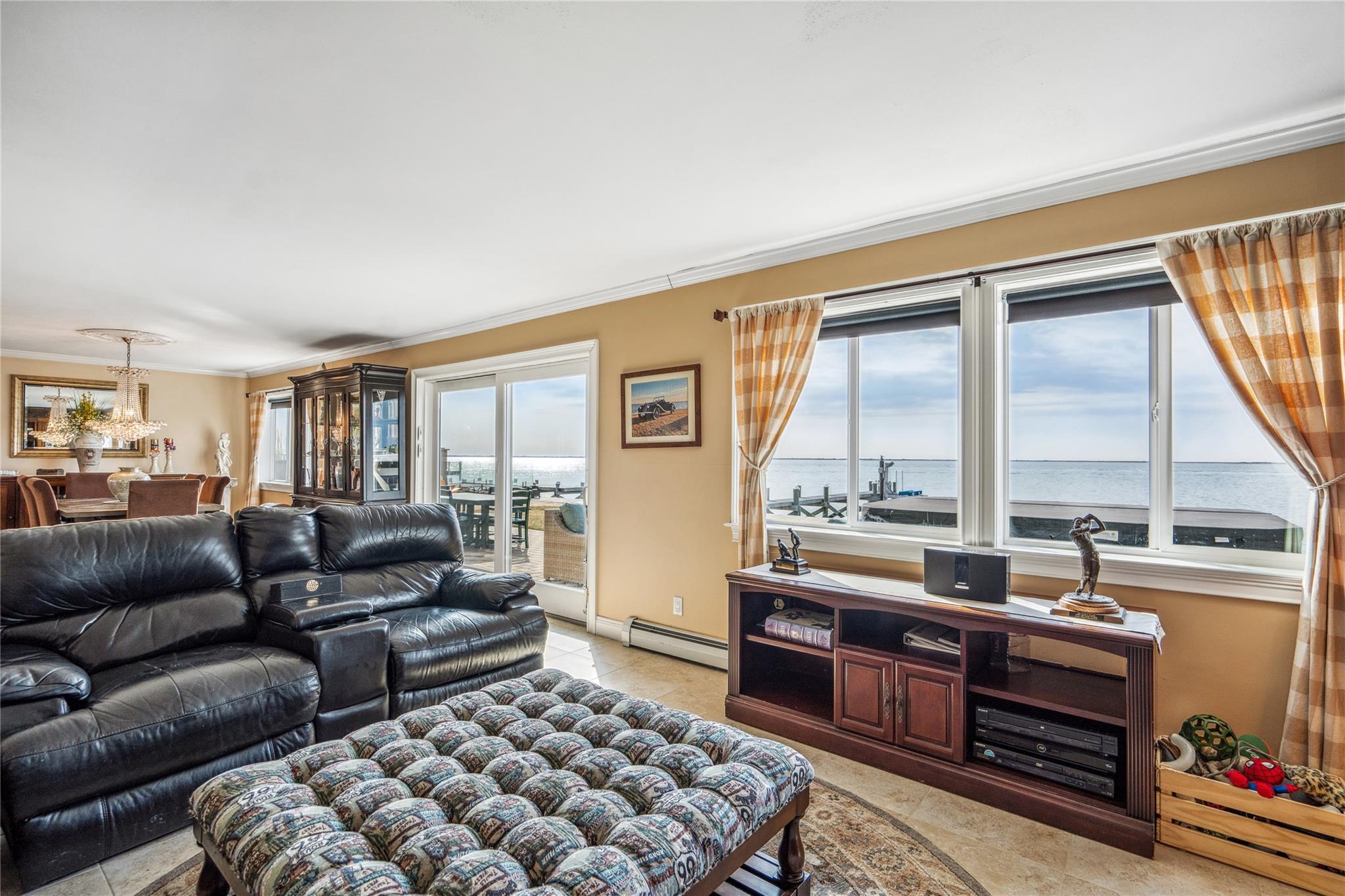 77 Shore Drive Property Photo 9