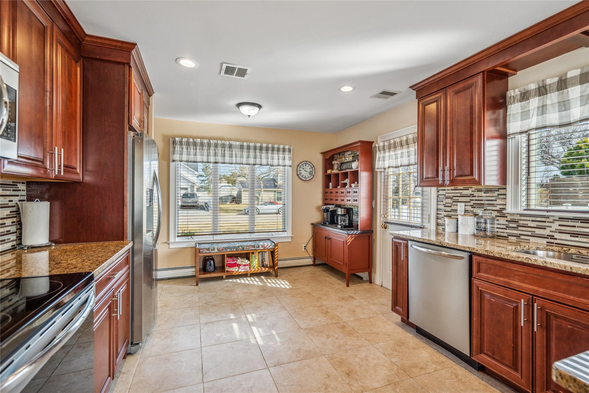 77 Shore Drive Property Photo 19