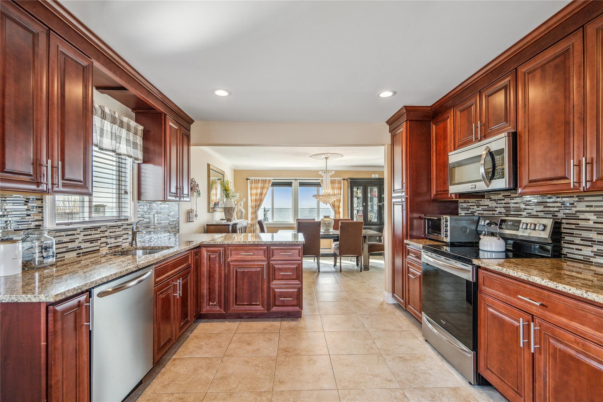 77 Shore Drive Property Photo 22