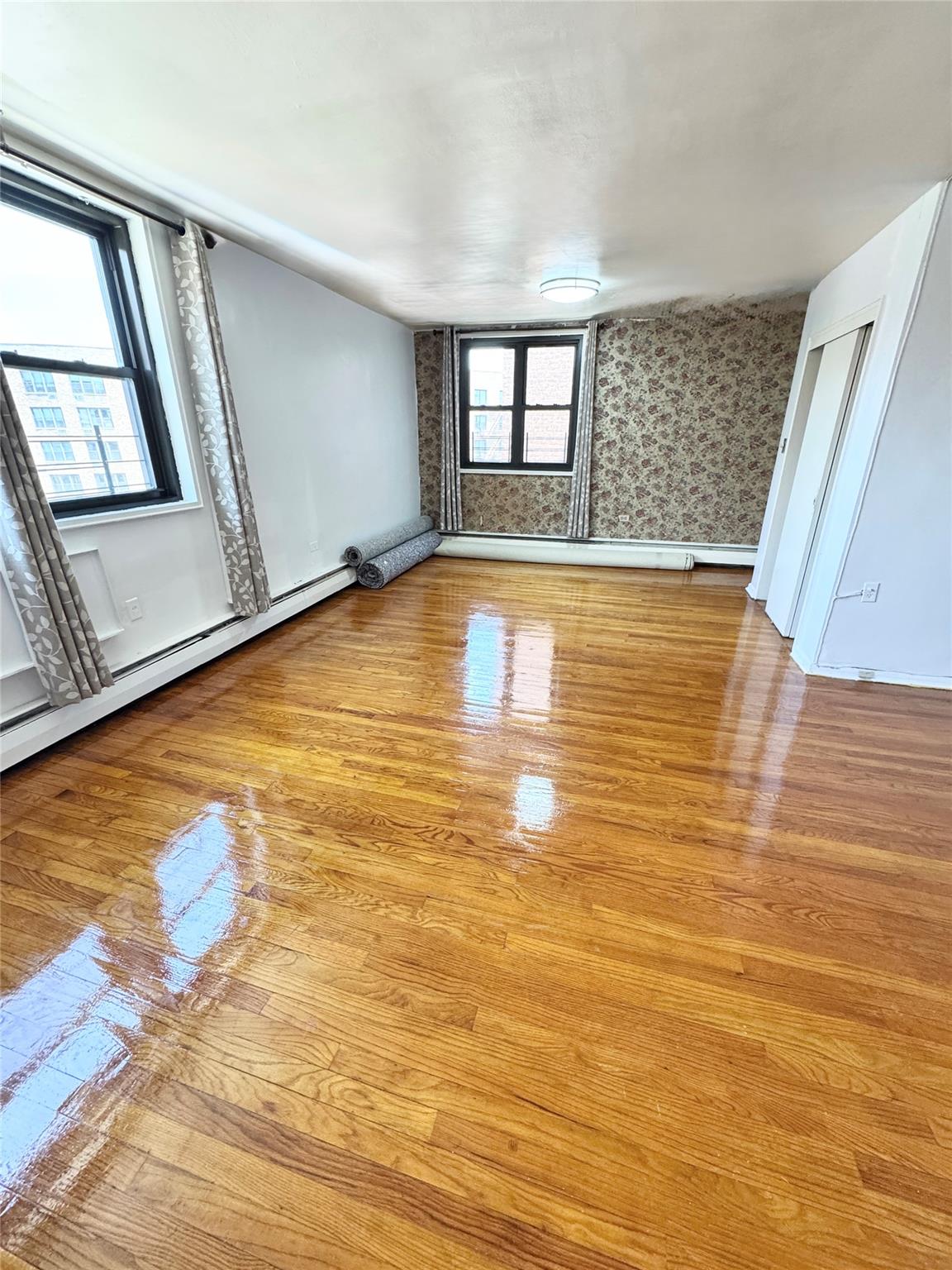 99-35 59 Avenue 4e Property Photo 3