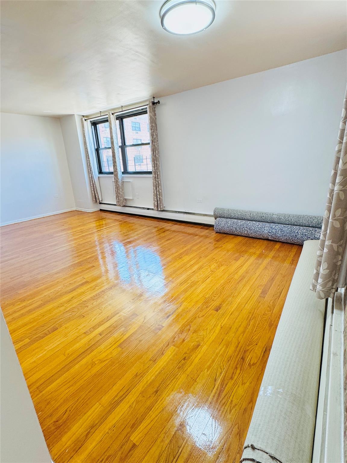 99-35 59 Avenue 4e Property Photo 6