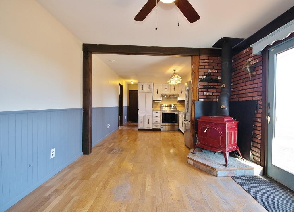 16 Ayr Road Property Photo 8