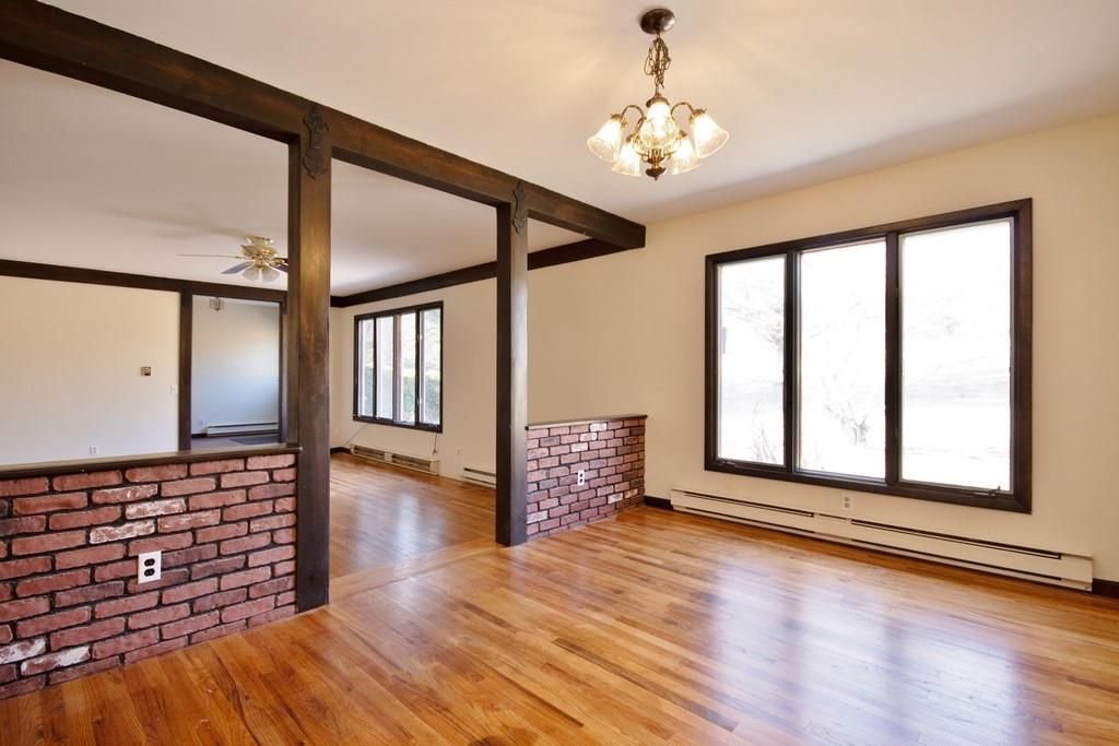 16 Ayr Road Property Photo 11