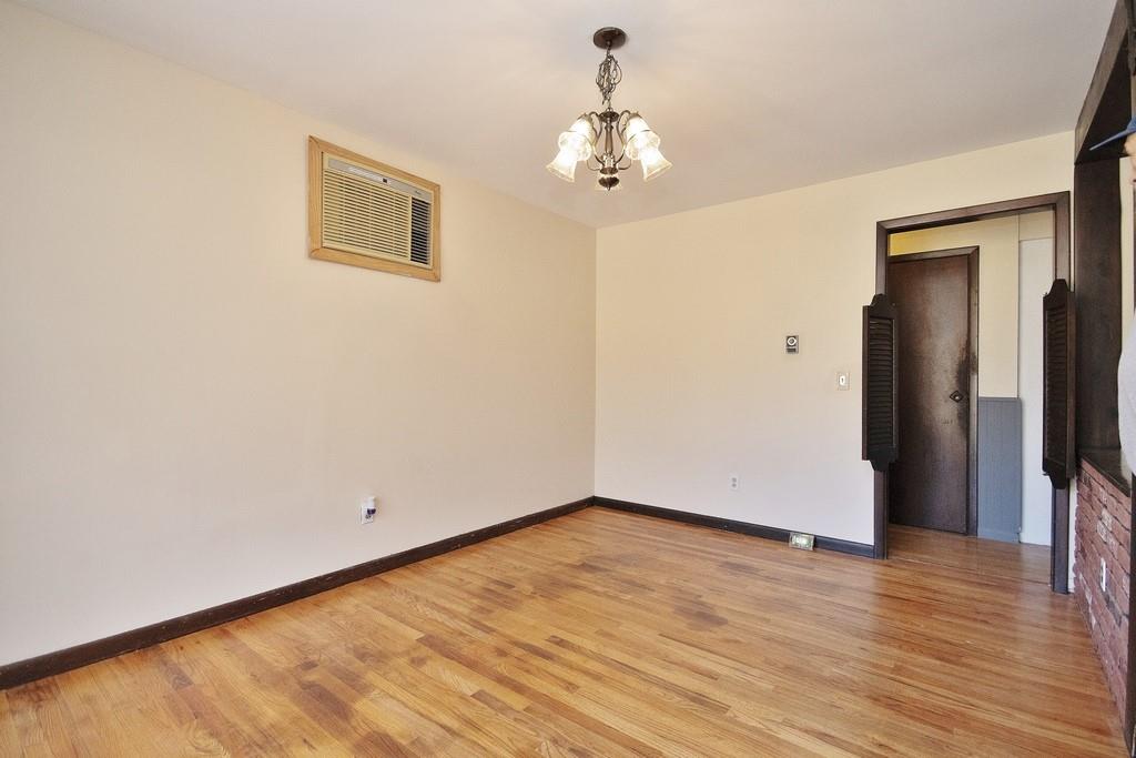 16 Ayr Road Property Photo 15