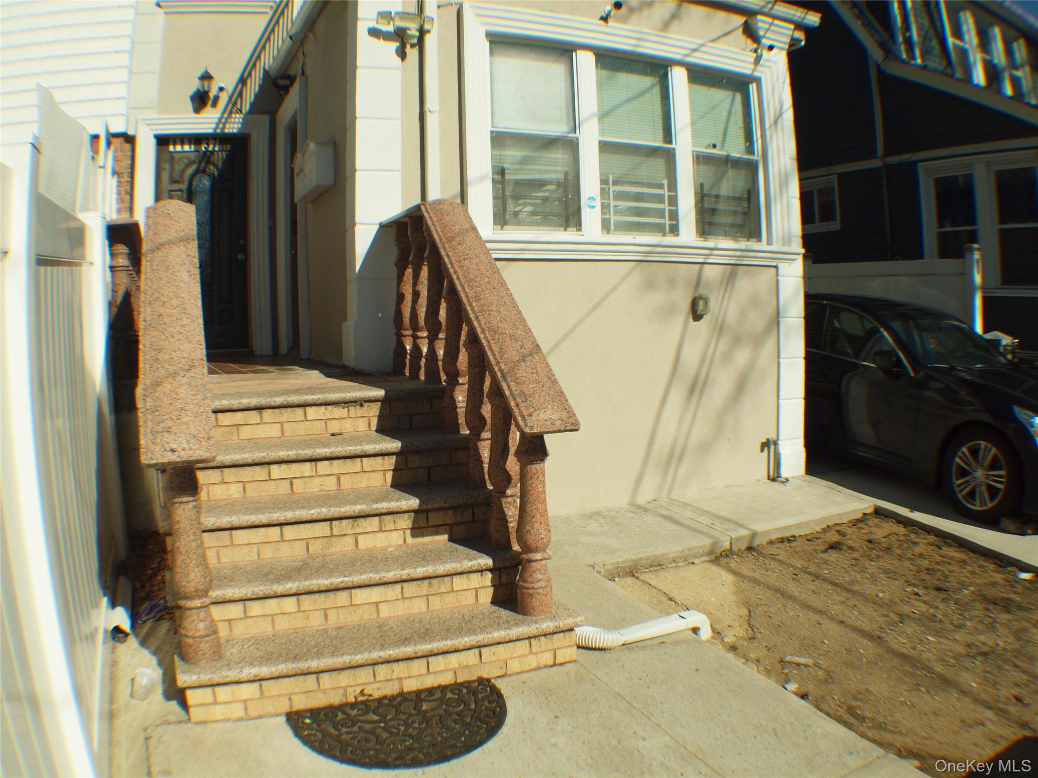 11137 156th Street Property Photo 3